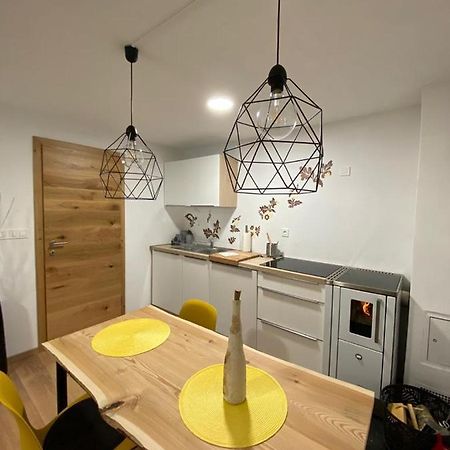 Apartma Lupis Lägenhet Podvolovljek Exteriör bild