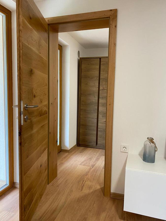 Apartma Lupis Lägenhet Podvolovljek Exteriör bild
